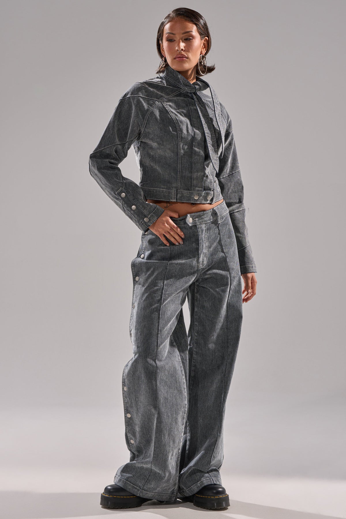 CATCHING EYES VELVET DENIM BLOUSE
