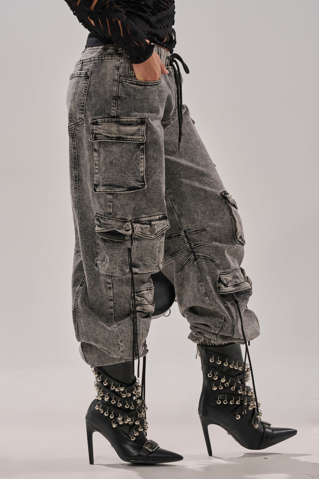 CARGO FOR DAYS DENIM JOGGER