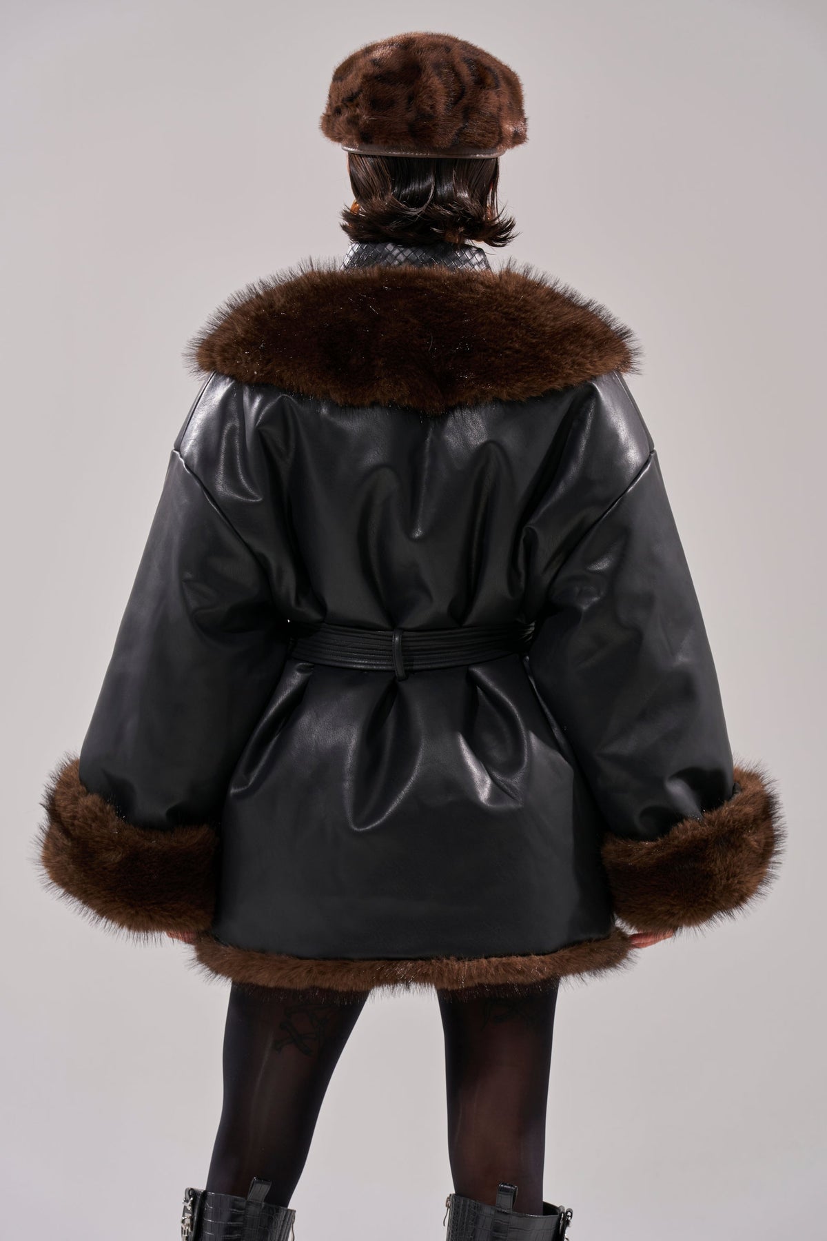 CAN I KICK IT REVERSIBLE PUFFER