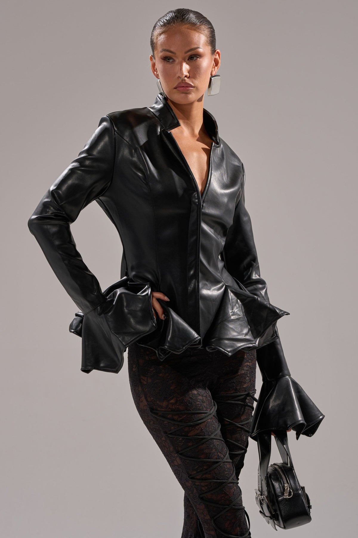 CARMEN BODYCON BLAZER IN BLACK
